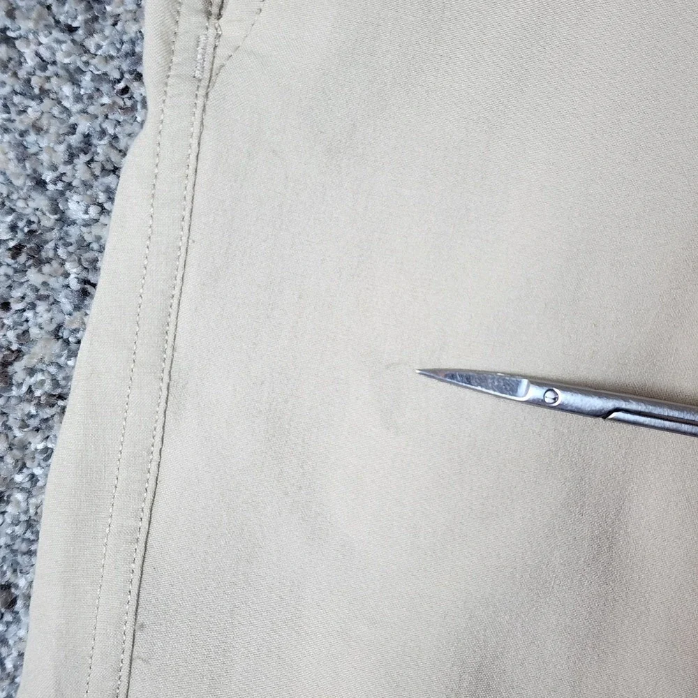 tasc Performance Shorts Mens 38 Tailored Khaki Bamboo Stretch Good